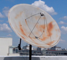 Antena satelit 1,4m metal cu montura,si lnb foto