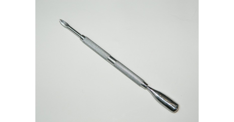 Chiureta Inox Instrument Impins Si Curatat Cuticula Instrument