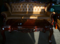 vand set de mobila Rococo de la inceputul sec al XlX lea compus din canapea ,2 fotolii si masa foto