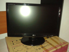 Monitor LG FLATRON W2243S - LCD, diagonala 55 cm, 21.5 inch foto