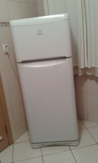 Frigider Indesit foto