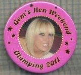 1911 INSIGNA - GEM&#039;S HEN WEEKEND -GLAMPING 2011 ( SIMBOL -BLONDA SEXY CU OCHII ALBASTRI) - MAREA BRITANIE ?-starea care se vede