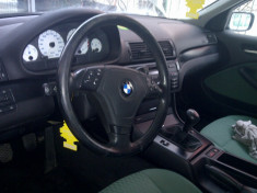 BMW 318i foto