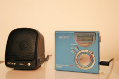 MINIDISC SONY NET MD WALKMAN CU USB, BOXE SI TELECOMANDA PE FIR, PLUS BONUS MINI DISCURI NOI, TOTUL IMPECABIL (mp3 vintage, ca nou) foto