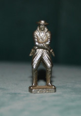 Jucarie figurina ou kinder surprise, soldat de metal, pistolar, Wild Bill, 4 cm, colectie, decor, foto