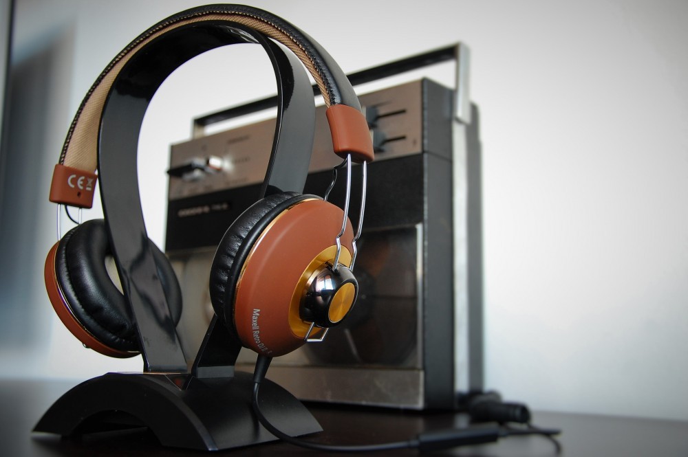 CASTI VINTAGE MAXELL TIP DJ CU MICROFON NOI, (aspect retro, tip over ...