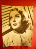 Fotografie mare ( 20,5x27,5 cm) - Loretta Young - Studio 20th Century Fox ,cu timbru romanesc -cenzura- imprimat