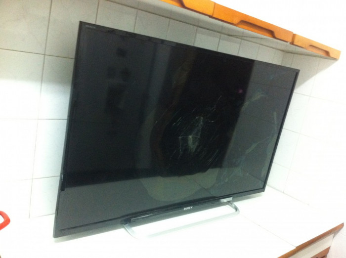 TV LCD SONY KDL-46R473A de piese Dysplei Spart Fabricatie 09 - 2013