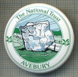 2003 INSIGNA- THE NATIONAL TRUST - AVEBURY -REGATUL UNIT AL MARII BRITANII -starea care se ved