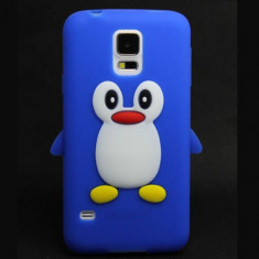 Husa Samsung Galaxy S5 silicon albastru moale pinguin + folie ecran cadou