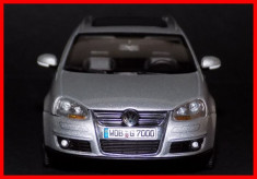 2007-09 VOLKSWAGEN GOLF V VARIANT (scara 1/43) AUTOART - FARA AMBALAJ foto