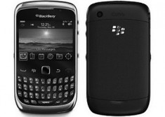 Blackberry 9300 Curve black noi noute doar telef si incarcator,2ani garantie,functional orice retea!!Rog seriozitate maxima.. PRET:345lei foto