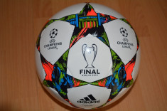 MINGE FOTBAL ADIDAS CHAMPIONS LEAGUE FINAL BERLIN 2015 foto