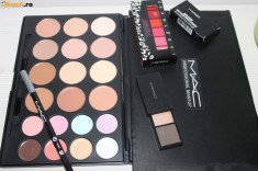 Pachet Fond de Ten, 20 Corectoare imperfectiuni MAC + 6 Rujuri colorate + Creion Dermatograf Negru MAC + Fard Sprancene MAC foto