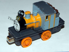 TAKE Along / TAKE-n-Play cu magnet - Thomas and Friends trenulet jucarie - locomotiva DASH - (DABFB1) foto