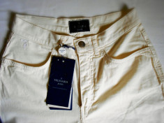 Pantaloni Trussardi Albi foto