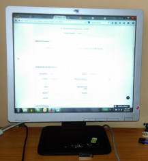 Monitor LCD HP 17&amp;quot; LE1711 foto