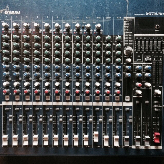Mixer Yamaha MG16/6FX arhiva Okazii.ro