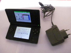 CONSOLA NINTENDO DS LITE + INCARCATOR ORIGINAL +CARD CU JOCURI foto