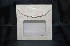 Marturii nunta/botez cutie cadou crem cu sclipici cu geam cutii CEL MAI MIC PRET foto