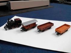locomotiva mehano HO si trei vagoane foto