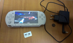 Consola Sony PSP - E 1004 Ice White. Impecabila + reducere de 30% la jocuri PSP foto