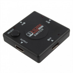 Adaptor Switch HDMI Selector cu 4 mufe 1080p 720p (3 in - 1 out splitter) foto