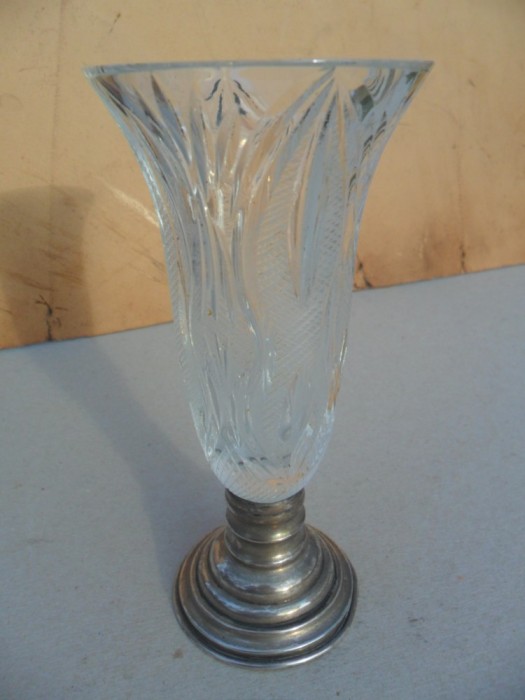 Vaza Pentru Flori De Primavara Cristal Cu Picior De Argint