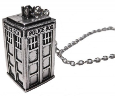 Pandantiv / Colier / Lantic - DOCTOR WHO 3D Tardis Police - Argintiu foto