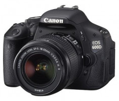 Aparat foto DSLR Canon EOS 600D Kit + obiectiv EF-S 18-55mm IS II foto