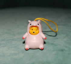 Jucarie figurina ursuletul Winnie the Pooh deghizat in Piglet (pastic si cauciuc), 3 cm, colectie, breloc foto