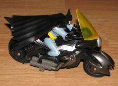 = Figurina Batman pe motocicleta Batcycle DC Comics 15x20 cm = foto