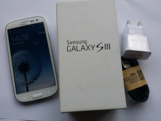 Samsung galaxy S3 GT-I9300 alb impecabil foto