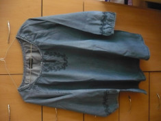 bluza de jeans cu broderie foto