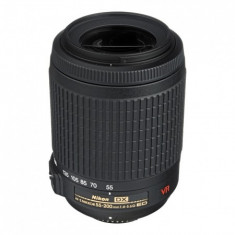 Obiectiv Nikon Nikon AF-S DX Zoom-Nikkor 55-200mm f/4-5.6G ED VR foto