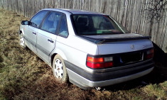 Dezmembrez Volkswagen Passat Variant GL 2.0 1989 foto