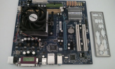Kit placa de baza cu procesor AMD Dual Core 4400+ / Socket AM2+ / 2 x DDR2 /4 x SATA2 / Video on-board***PRET PROMOTIONAL*** foto
