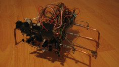 Vand Proiect Licenta / Disertatie - Robot hexapod autonom stingator de flacari foto