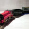 TOMY/TrackMaster trenulet baterii jucarie- Thomas locomotiva VICTOR cu 2 vagoane