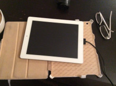 Tableta iPad 2 Wi-Fi 3G 16G White foto