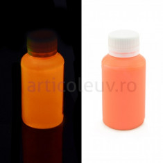 Vopsea fosforescenta orange care lumineaza orange in intuneric foto