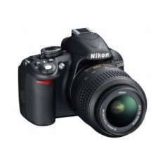 Aparat foto Nikon D3100 AF-s 18-55mm VR DX + accesorii CADOU ! foto