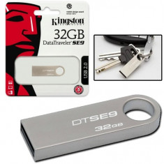 USB STICK KINGSTON model: DTSE9H/32GB DATATRAVEL capacitate: 32 GB interfata: 2.0 culoare: GRI foto
