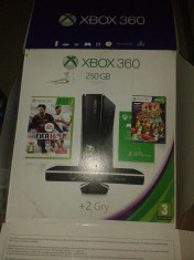 Xbox 360 250gb kinect+garantie+1 joystick+2 jocuri. foto