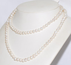 Colier perle albe lungi, model clasic elegant, Germania, vintage, piesa colectie foto