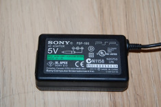 ALIMENTATOR / INCARCATOR JOC SONY PSP MODEL PSP-100 5V 2A foto