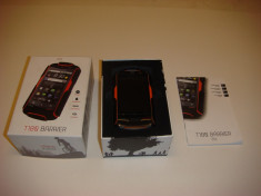 smartphone antisoc, waterproof, utano T 180 foto