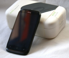 HTC Desire X - stare foarte buna - TRANSPORT INCLUS foto