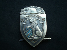 Insigna militara germana ( casca, sabie, blazon ) foto