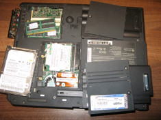 Laptop IBM T30 original , piese, stare exterioara impecabila, negociabil, wi-fi ram cpu baterie cd-rom hdd foto